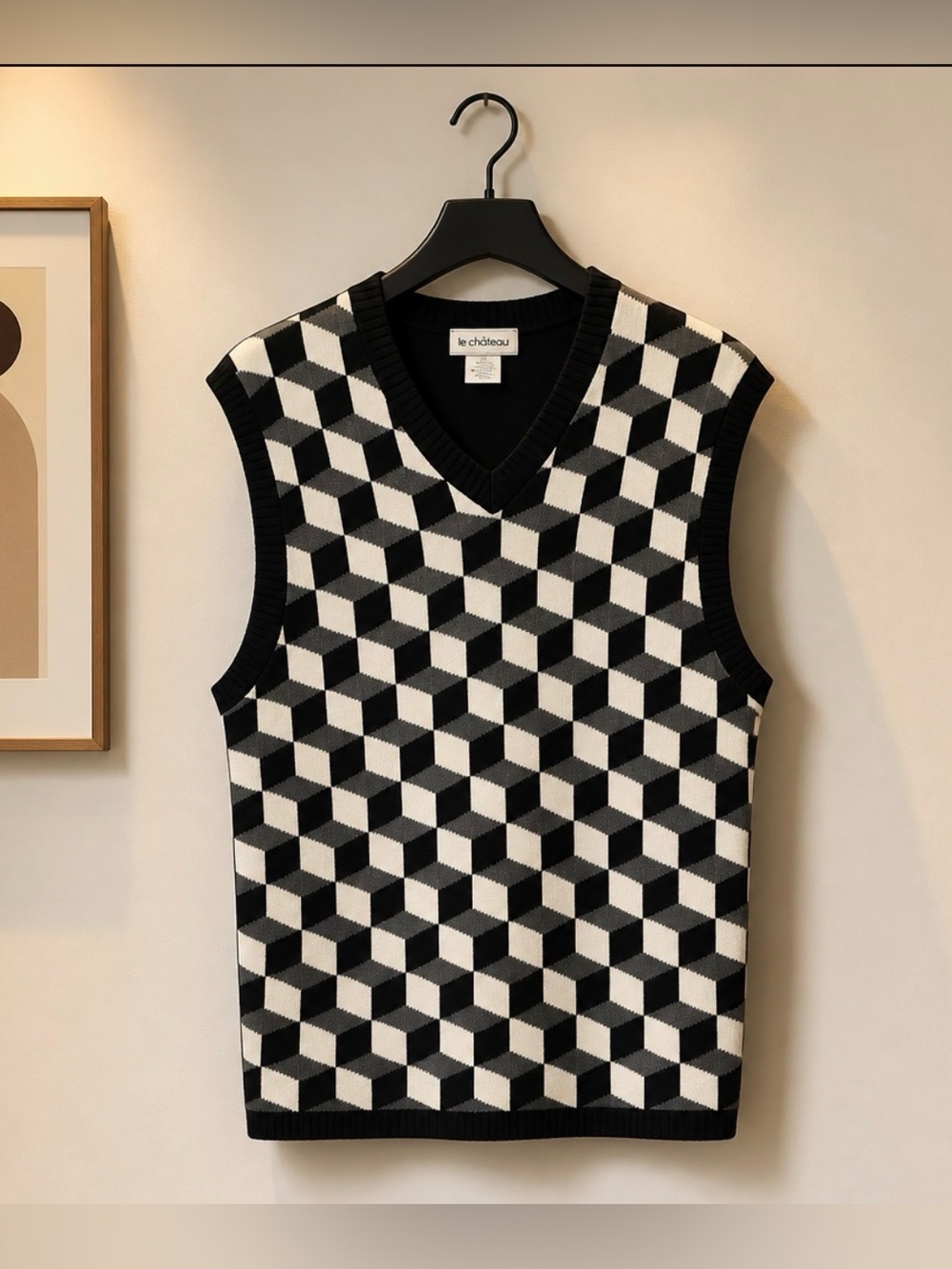 le chateau Black and White 3D Pattern V-Neck Sweater Vest